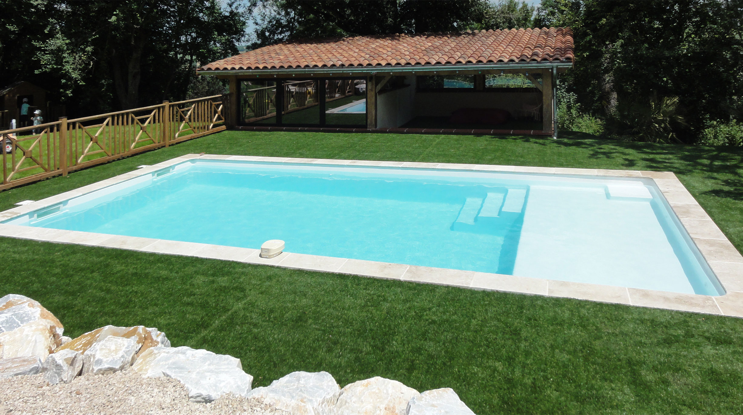 nouvelle-ligne-plage-modele-prado-plage “Prado Plage” par Odalia : une piscine coque pensée pour toute la famille